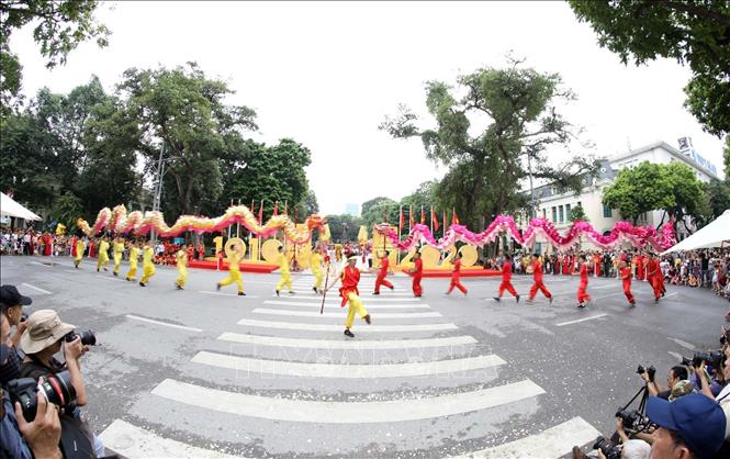 Trong ảnh: Màn Múa rồng tại Liên hoan. Ảnh: Anh Tuấn - TTXVN