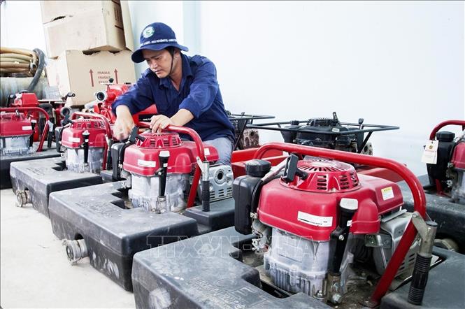 Trong ảnh: Máy bơm công suất cao phục vụ phòng cháy, chữa cháy rừng Vườn Quốc gia U Minh Thượng (Kiên Giang). Ảnh: Hồng Đạt - TTXVN
