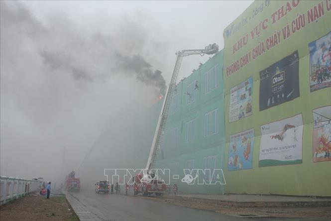 Trong ảnh: Các lực lượng diễn tập chữa cháy tại Lễ phát động Tuần lễ Quốc gia về an toàn vệ sinh lao động và phòng chống cháy nổ lần thứ 15 với chủ đề 