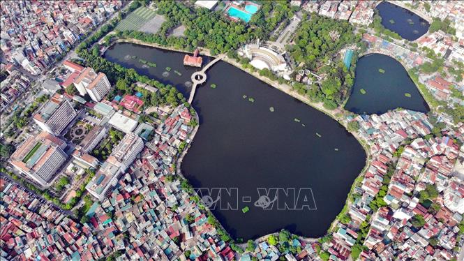 Photo: Bird's eye view of Thanh Nhan, Quynh and Quang Trung lakes in Hai Ba Trung district. VNA Photo: Danh Lam