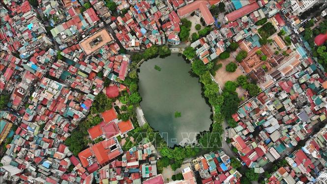 Photo: Bird's eye view of Thanh Nhan, Quynh and Quang Trung lakes in Hai Ba Trung district. VNA Photo: Danh Lam