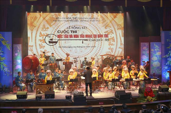 Trong ảnh: Tiết mục biểu diễn của Học viện Âm nhạc quốc gia Việt Nam. Ảnh: Tuấn Đức - TTXVN