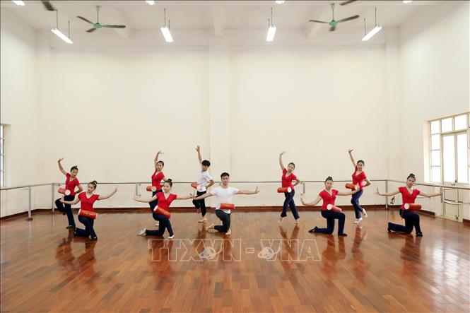 Trường Cao đẳng Văn hóa nghệ thuật Tây Bắc đang đào tạo 300 học sinh sinh  viên - Ảnh chuyên đề - Thông tấn xã Việt Nam (TTXVN)