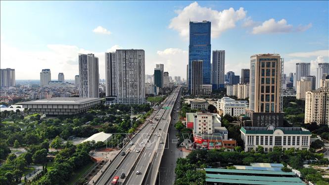 Trong ảnh: Khu vực quận Cầu Giấy Hà Nội là nơi có tốc độ đô thị cao với nhiều tòa nhà cao tầng hiện đạị. Ảnh: Danh Lam-TTXVN
