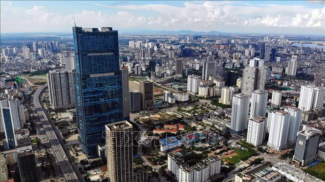 Trong ảnh: Khu vực quận Cầu Giấy Hà Nội là nơi có tốc độ đô thị cao với nhiều tòa nhà cao tầng hiện đại. Ảnh: Danh Lam-TTXVN