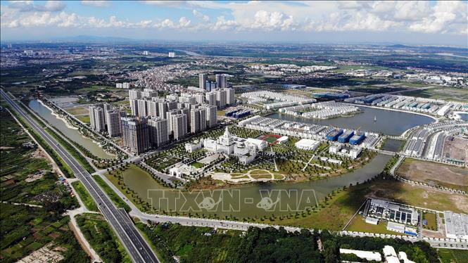 Trong ảnh: Khu đô thị mới Vinhome Ocean Park, huyện Gia Lâm (Hà Nội) là khu đô thị hiện đại với nhiều tiện ích, tạo điểm nhấn cho thủ đô Hà Nội. Ảnh: Danh Lam-TTXVN