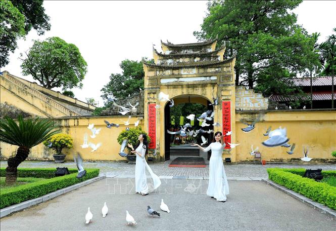 Trong ảnh: Khu di tích nay là điểm tham quan của du khách trong nước và quốc tế. Ảnh: TTXVN