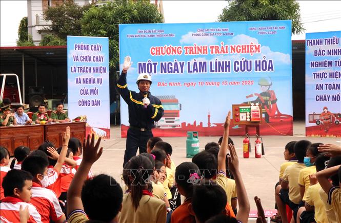 Trong ảnh: Quang cảnh chương trình trải nghiệm 