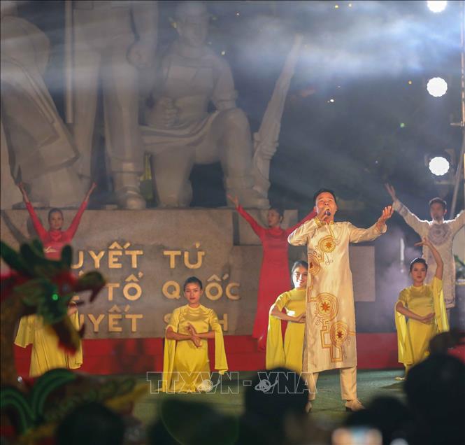 Trong ảnh: Tiết mục 