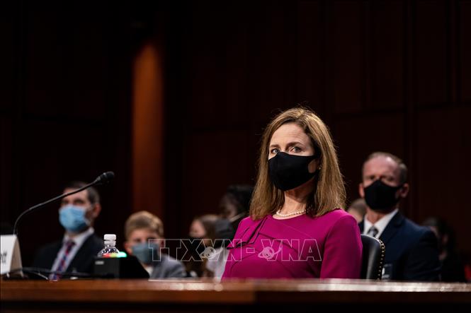 Trong ảnh: Thẩm phán Tòa án Tối cao Mỹ được đề cử Amy Coney Barrett tại phiên điều trần trước Ủy ban Tư pháp Thượng viện ở Washington DC., ngày 12/10/2020. Ảnh: AFP/TTXVN 