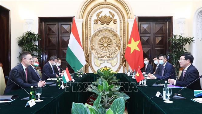 Photo: A view of the talks. VNA Photo: Lâm Khánh