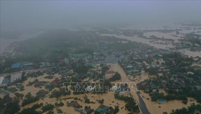 Trong ảnh: Lũ lớn trên sông Hiếu gây ngập diện rộng tại khu vực xã Thanh An, huyện Cam Lộ và phường Đông Giang, thành phố Đông Hà, tỉnh Quảng Trị. Ảnh: Hồ Cầu – TTXVN