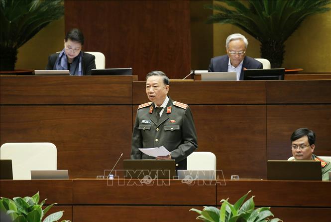 Trong ảnh: Bộ trưởng Bộ Công an Tô Lâm báo cáo, làm rõ một số vấn đề đại biểu Quốc hội nêu. Ảnh: Doãn Tấn - TTXVN