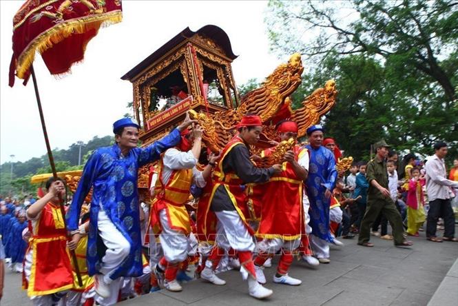 Trong ảnh: Tín ngưỡng thờ cúng Hùng Vương là Di sản văn hóa phi vật thể của nhân loại, được UNESCO công nhận vào ngày 6/12/2012. Ảnh: Quý Trung – TTXVN