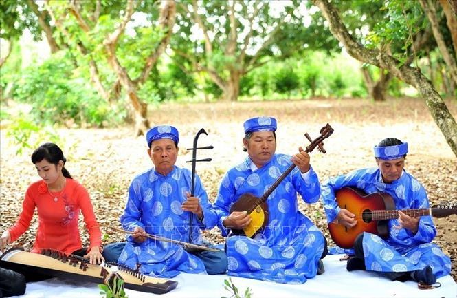 Trong ảnh: Đờn ca tài tử Nam Bộ là Di sản văn hóa phi vật thể của nhân loại, được UNESCO công nhận vào ngày 5/12/2013. Ảnh: Minh Đức - TTXVN