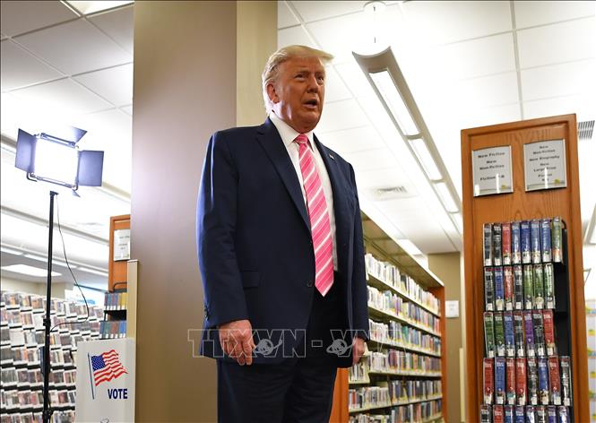 Bầu cử Mỹ 2020: Tổng thống D.Trump bỏ phiếu sớm tại bang ...