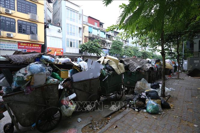 Điểm tin về rác tại Hà Nội, bạn muốn biết gì khác biệt ở đây? Cùng xem những bức ảnh để hiểu rõ hơn về tình hình rác thải tại đây và những giải pháp đang được áp dụng.