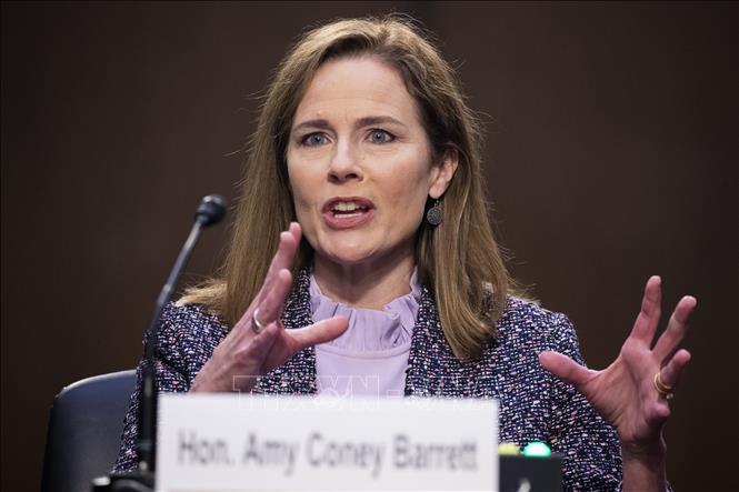 Trong ảnh: Ứng viên Thẩm phán Tòa án Tối cao Amy Coney Barrett phát biểu tại phiên điều trần ở Washington, DC ngày 14/10/2020. Ảnh: AFP/TTXVN