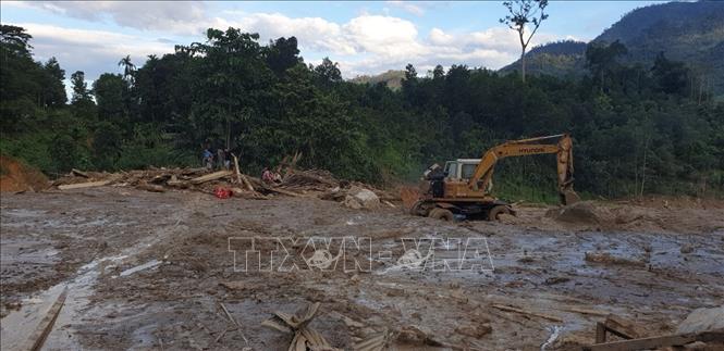 Photo: Search and rescue work is still ongoing in Tra Leng. VNA Photo: Khánh Ly