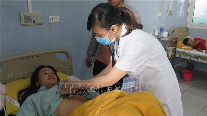 Trong ảnh: Sau một đêm điều trị tại Bệnh viện Đa khoa tỉnh Lai châu, đến nay sức khỏe các bệnh nhân nghi ngộ độc thực phẩm đã ổn định. Ảnh: Việt Hoàng/TTXVN
