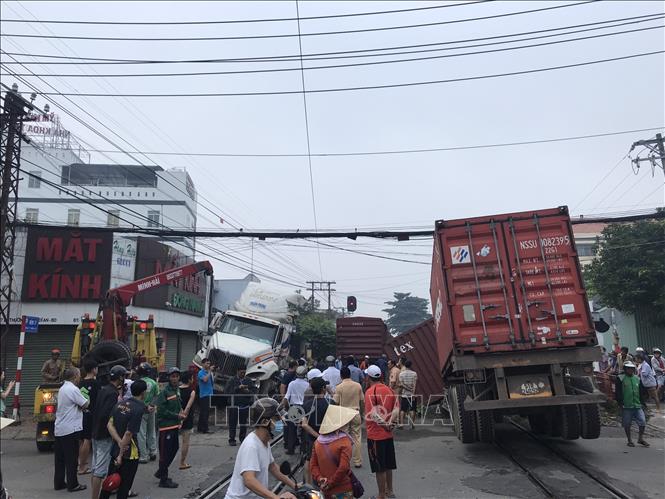 Trong ảnh: Hiện trường xảy ra vụ tai nạn. Ảnh: TTXVN phát