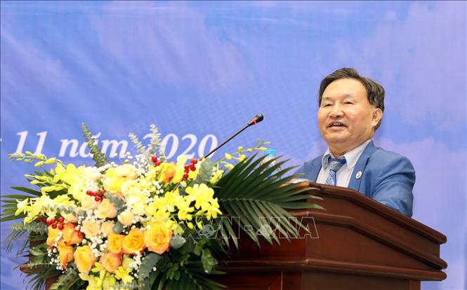 Trong ảnh: TS. Nguyễn Đình Kỳ, Phó Chủ nhiệm Chương trình quốc gia Tây Nguyên 3, đại diện Hội Địa lý Việt Nam trình bày tham luận. Ảnh: Anh Tuấn – TTXVN