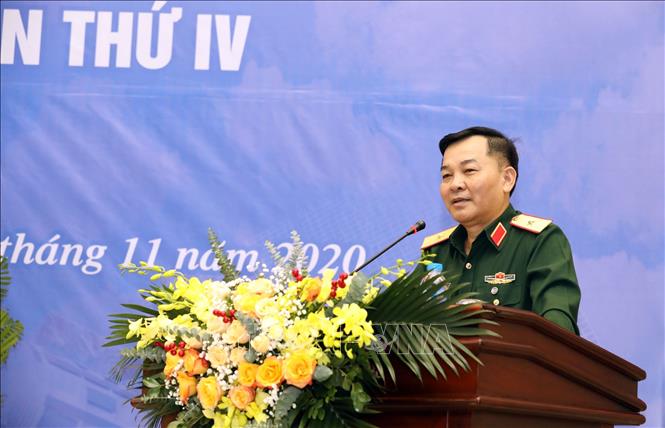 Trong ảnh: Thiếu tướng Trần Hữu Nam, Phó Cục trưởng Cục Tác chiến, Bộ Tổng tham mưu QĐND Việt Nam trình bày tham luận. Ảnh: Anh Tuấn – TTXVN