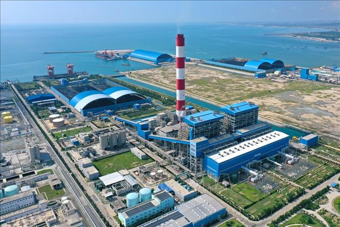 Trong ảnh: Toàn cảnh Nhà máy Nhiệt điện Vĩnh Tân 2. Ảnh: Ngọc Hà - TTXVN