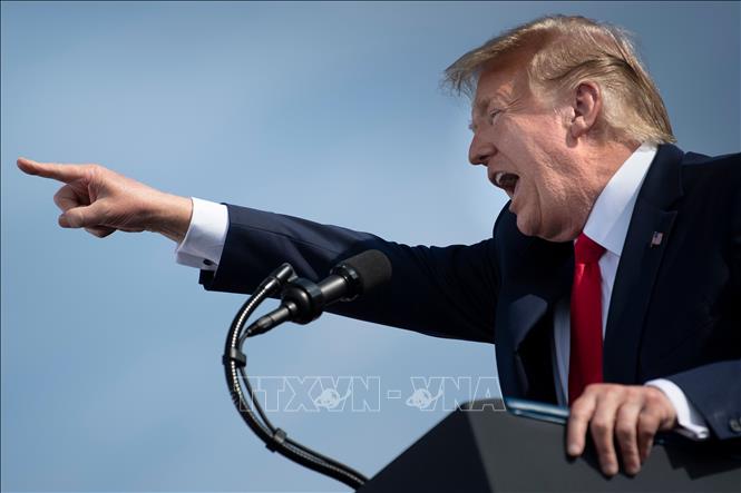 Trong ảnh (tư liệu): Tổng thống Mỹ Donald Trump trong cuộc vận động tranh cử ở Ocala, Florida ngày 16/10/2020. Ảnh: AFP/TTXVN