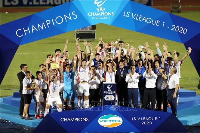 Trong ảnh: Đội Viettel đăng quang ngôi vô địch quốc gia LS V.League 2020. Ảnh: Thanh Vũ - TTXVN
