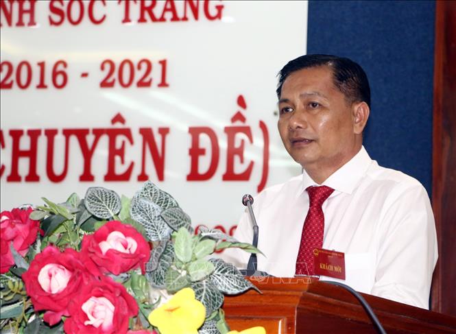 Trong ảnh: Tân Chủ tịch UBND tỉnh Sóc Trăng Trần Văn Lâu phát biểu. Ảnh: Trung Hiếu - TTXVN