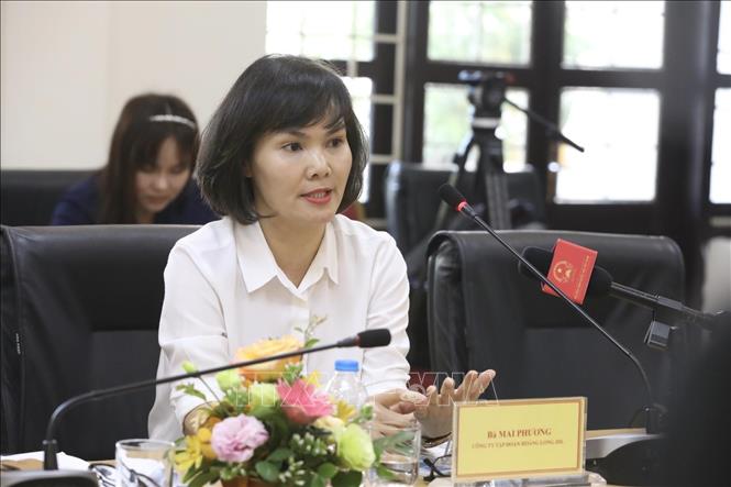 Trong ảnh: Bà Mai Phương, đại diện Công ty tập đoàn Hoàng Long JHL chia sẻ tại Toạ đàm. Ảnh: Minh Quyết - TTXVN