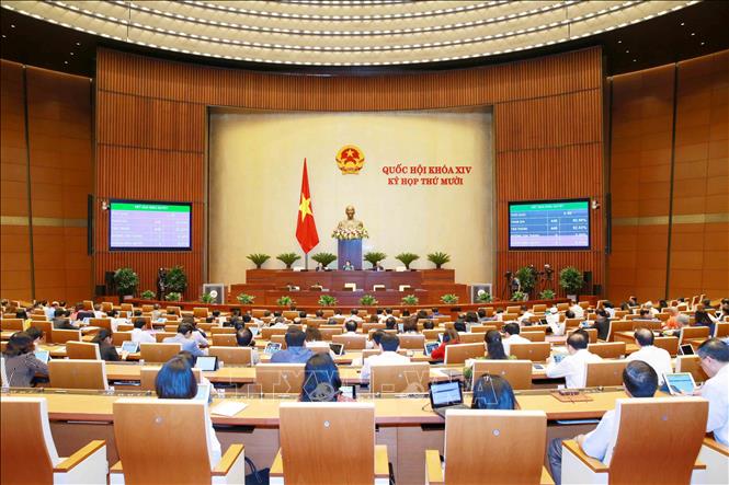 Quốc hội thông qua toàn văn dự thảo Nghị quyết về dự toán ngân sách nhà nước năm 2021. Ảnh: Phương Hoa - TTXVN