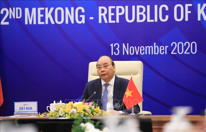 Thủ tướng Nguyễn Xuân Phúc phát biểu khai mạc Hội nghị Cấp cao Mekong - Hàn Quốc lần thứ 2 tại điểm cầu Hà Nội. Ảnh: Lâm Khánh - TTXVN