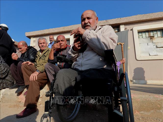 Trong ảnh: Nhiều người dân địa phương trở thành nạn nhân của cuộc xung đột, mang trong mình thương tích nghiêm trọng do bom đạn. Ảnh: Trần Hiếu - Pv TTXVN