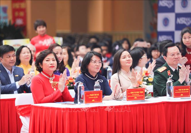 Trong ảnh: Phó Chủ tịch nước Đặng Thị Ngọc Thịnh cùng các đại biểu dự lễ. Ảnh: Thanh Tùng - TTXVN