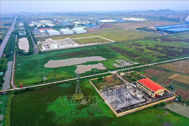 Trong ảnh: Trạm biến áp 110kV Quế Võ cung cấp điện cho khu công nghiệp Quế Võ. Ảnh: Ngọc Hà - TTXVN