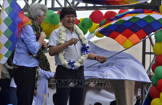 Trong ảnh: Cựu Tổng thống Evo Morales tham gia một cuộc mít tinh tại Chimore, tỉnh Chapare, Bolivia, ngày 11/11/2020. Ảnh: AFP/TTXVN