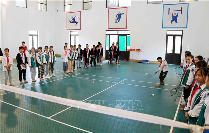 Trong ảnh: Giờ học thể dục của học sinh Trường phổ thông Dân tộc nội trú THCS huyện Tân Sơn, tỉnh Phú Thọ. Ảnh: Trung Kiên - TTXVN