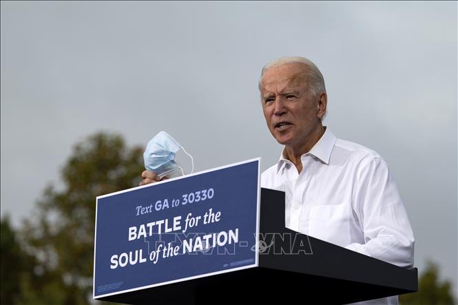 Trong ảnh: Ông Joe Biden phát biểu trong chiến dịch vận động tranh cử tại Atlanta, Georgia, Mỹ, ngày 27/10/2020. Ảnh: AFP/TTXVN
