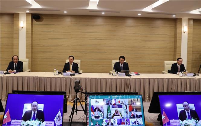 Trong ảnh: Thủ tướng Nguyễn Xuân Phúc tham dự Hội nghị thượng đỉnh nhóm các nền kinh tế phát triển và mới nổi hàng đầu thế giới (G20). Ảnh: Thống Nhất - TTXVN