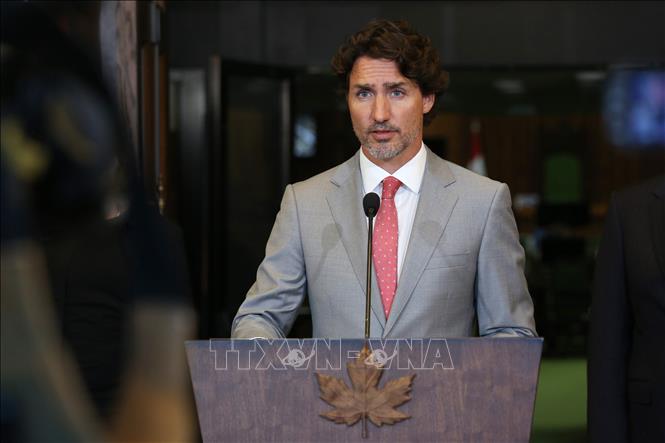 Trong ảnh: Thủ tướng Canada Justin Trudeau phát biểu tại cuộc họp báo ở Ottawa ngày 30/10/2020. Ảnh: AFP/TTXVN