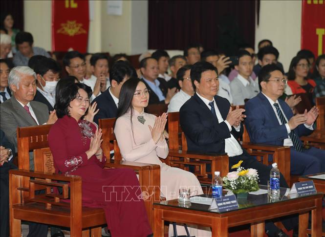 Trong ảnh: Phó Chủ tịch nước Đặng Thị Ngọc Thịnh và các đại biểu dự lễ kỷ niệm. Ảnh: Thanh Tùng - TTXVN 