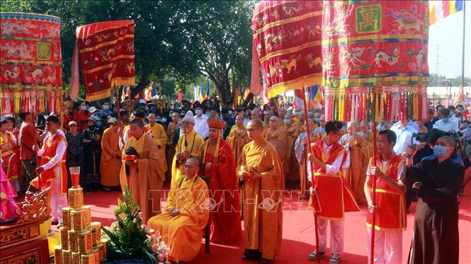 Trong ảnh: Nghi lễ rước Tượng phật ngọc. Ảnh: Đức Hiếu-TTXVN