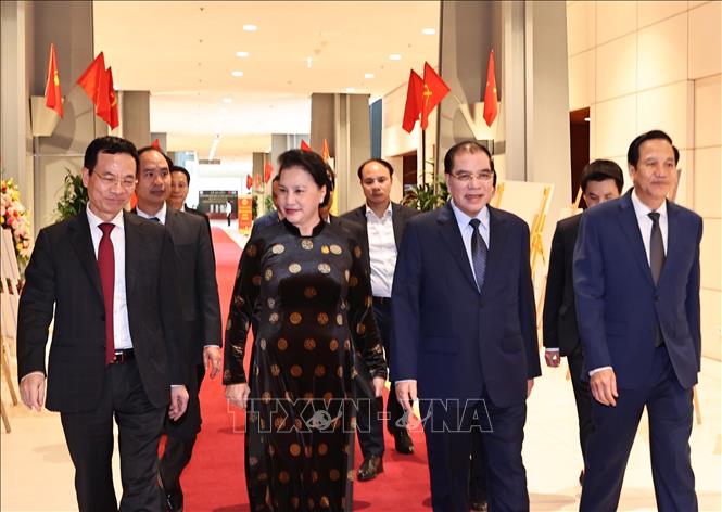 Trong ảnh: Chủ tịch Quốc hội Nguyễn Thị Kim Ngân và các đại biểu đến dự lễ tuyên dương. Ảnh: Trọng Đức - TTXVN
