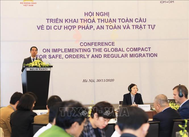 Thứ trưởng Bộ Ngoại giao Tô Anh Dũng phát biểu khai mạc. Ảnh: Lâm Khánh - TTXVN