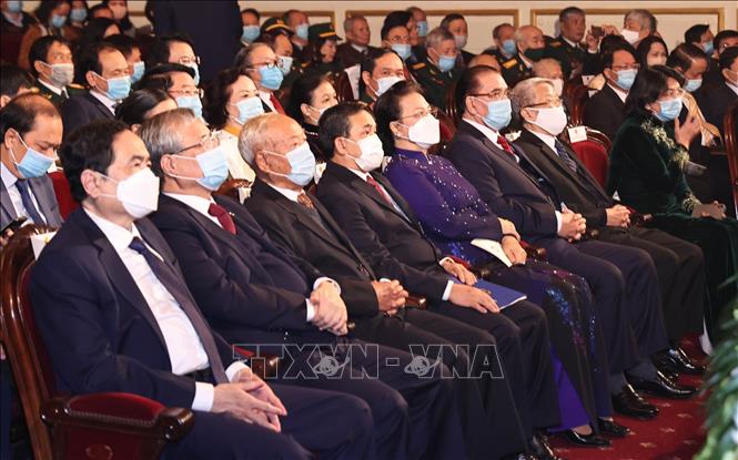 Chủ tịch Quốc hội Nguyễn Thị Kim Ngân cùng các đồng chí lãnh đạo, nguyên lãnh đạo Đảng và Nhà nước dự Lễ kỷ niệm. Ảnh: Trọng Đức - TTXVN