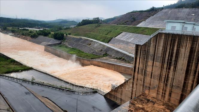 Trong ảnh: Hồ thủy lợi Tả Trạch. Ảnh: Đỗ Trưởng – TTXVN