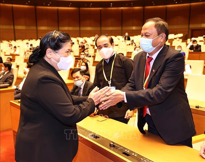 Photo: Standing Vice Chairwoman of the National Assembly Tong Thi Phong meets delegates. VNA Photo: Trọng Đức