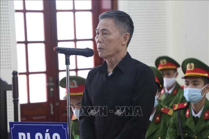 Bị cáo Trần Đức Thạch nói lời sau cùng tại phiên xét xử sáng 15/12/2020. Ảnh: Bích Huệ - TTXVN